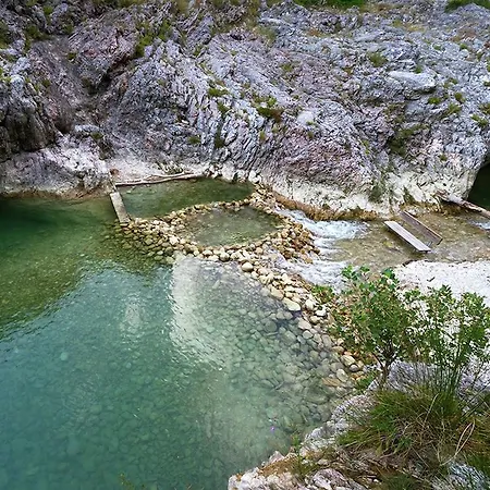 Pontone Nyaraló Cagli